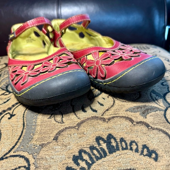 Jambu size 11M, Red - Picture 4 of 17